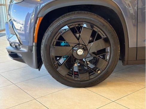 Used 2023 Fisker Ocean Extreme image 9