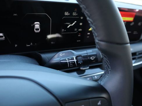 New 2025 Kia K4 EX image 29