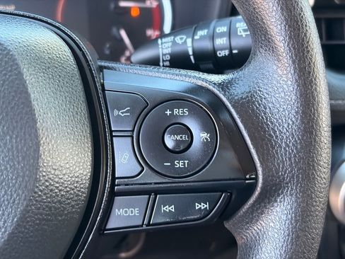 Used 2024 Toyota RAV4 XLE AWD/4WD image 26