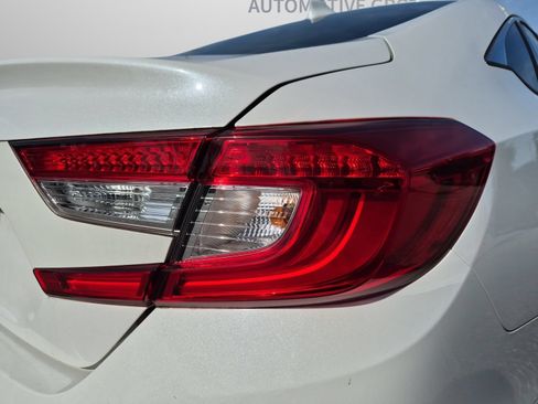 Certified 2019 Honda Accord LX image 32