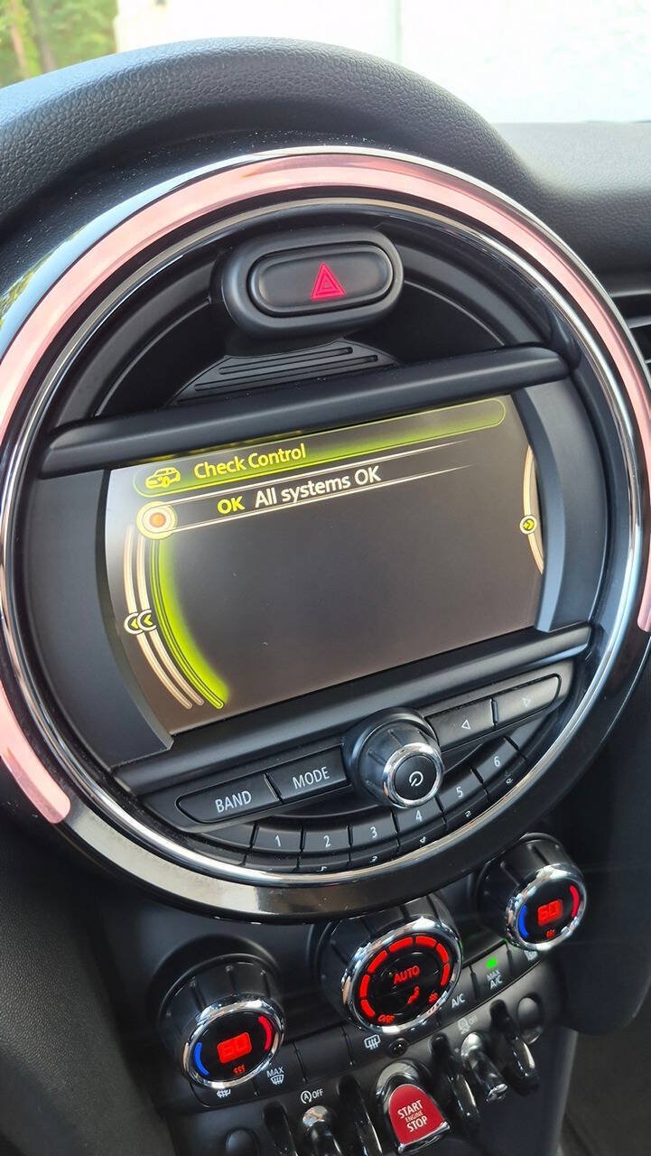 Used 2018 MINI Cooper 2-Door Hardtop FWD image 42