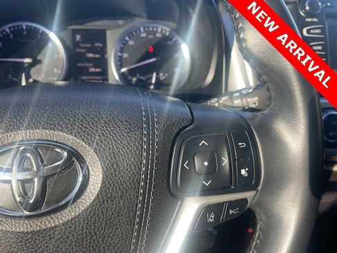 Used 2018 Toyota Highlander XLE w/ Protection Package #3 image 12