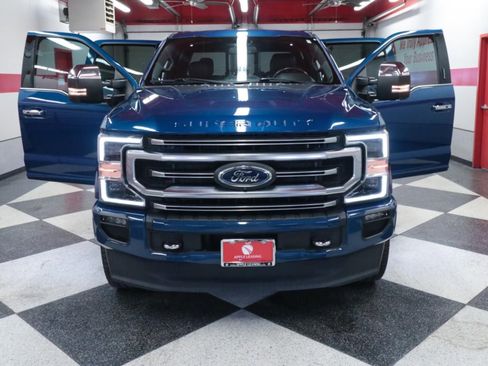 Used 2022 Ford F250 Platinum w/ FX4 Off-Road Package image 28