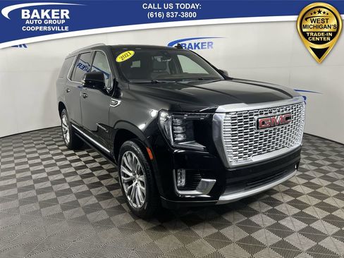 Used 2021 GMC Yukon Denali w/ Denali Premium Package image 2