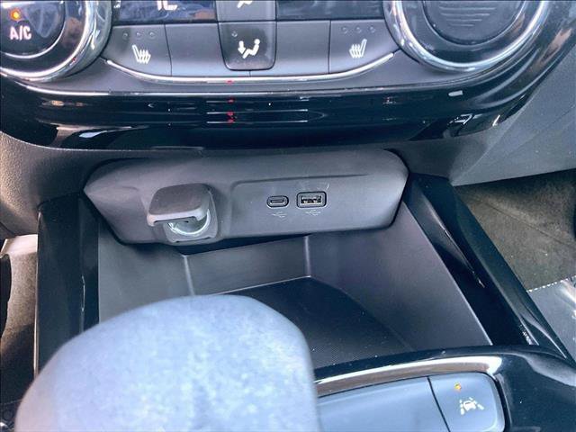 Used 2025 Chevrolet Trax LT w/ Driver Confidence Package FWD image 23