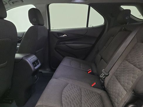 Used 2020 Chevrolet Equinox LT w/ Driver Convenience Package image 18