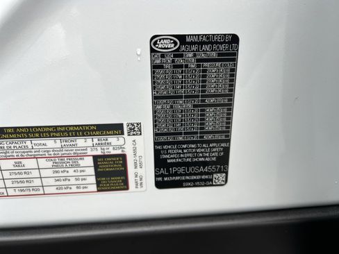 Used 2025 Land Rover Range Rover Sport SE image 35