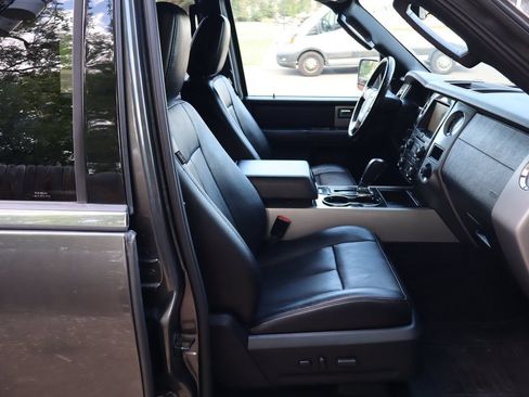 Used 2015 Ford Expedition Limited w/ Equipment Group 301A AWD/4WD image 24