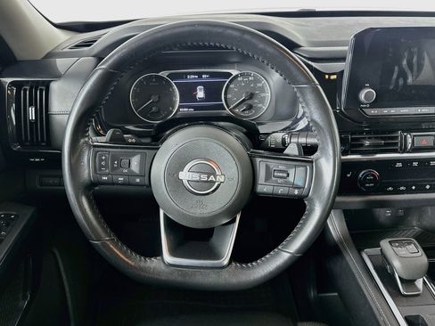 Used 2023 Nissan Pathfinder SV AWD/4WD image 18