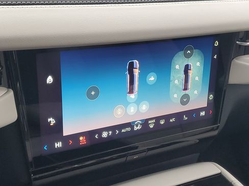 New 2026 Lincoln Navigator Reserve w/ Jet Appearance Package image 24