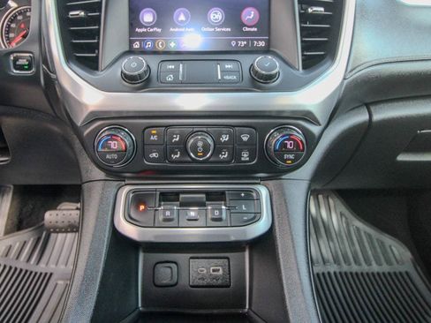 Used 2020 GMC Acadia SLE w/ Driver Convenience Package FWD image 27