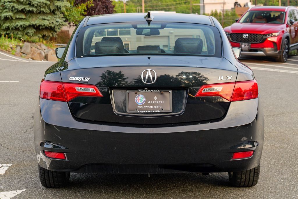 Used 2015 Acura ILX w/ Premium Package FWD image 6