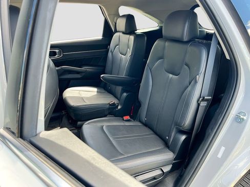 Used 2024 Kia Sorento SX image 25