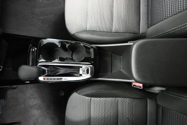 Used 2025 Chevrolet Trax LT w/ Driver Confidence Package FWD image 27
