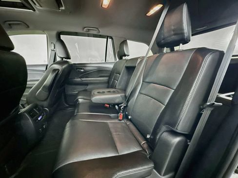 Used 2019 Honda Pilot Touring image 26