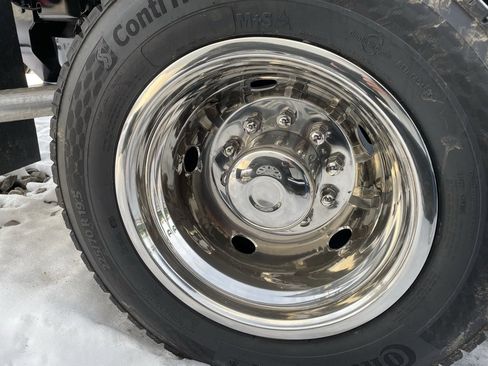 New 2025 Ford F550 4x4 Regular Cab Super Duty image 5