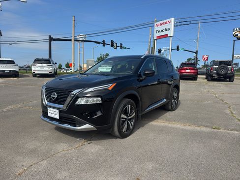 Used 2023 Nissan Rogue Platinum w/ Platinum Premium Package AWD/4WD image 3