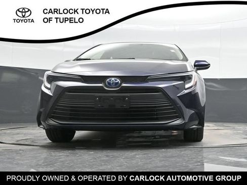 Used 2025 Toyota Corolla LE FWD image 40