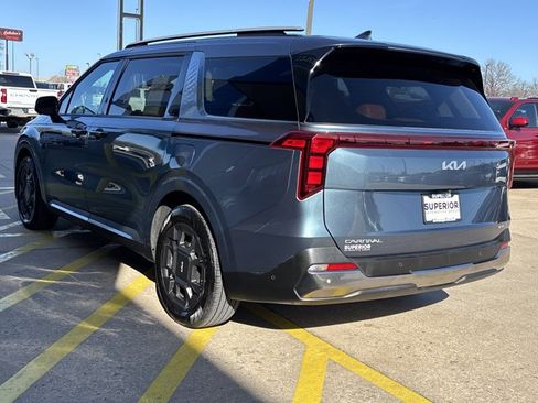 Used 2026 Kia Carnival SX image 10