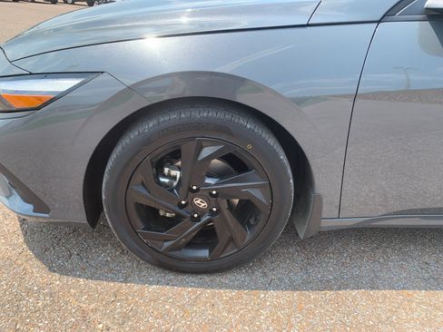 Used 2026 Hyundai Elantra Sport FWD image 33
