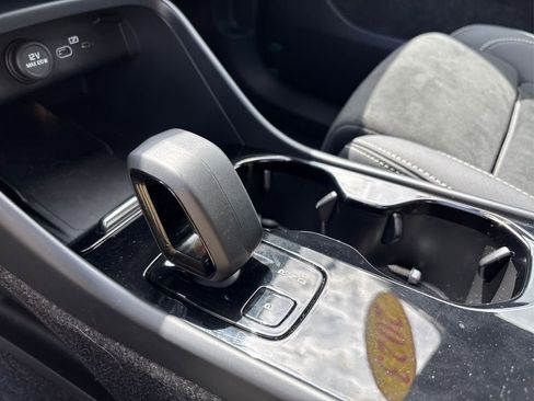 Used 2023 Volvo C40 P8 Recharge Ultimate image 29