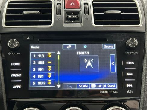 Used 2017 Subaru Forester 2.5i Limited AWD/4WD image 5