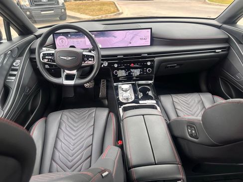Used 2025 Genesis G80 3.5T Sport image 16
