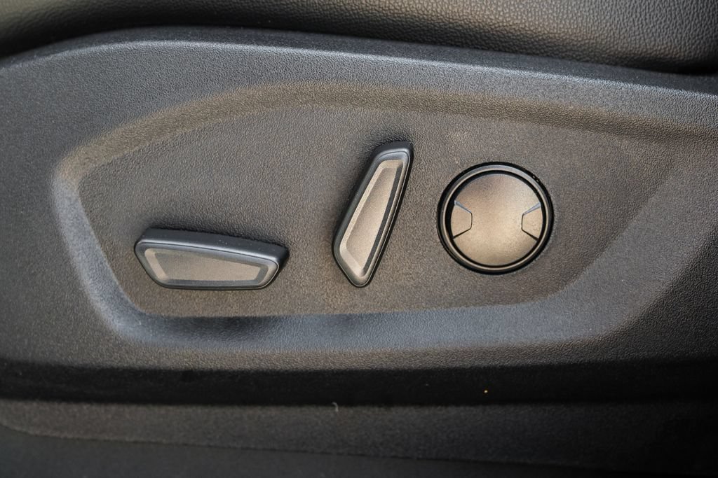 Used 2024 Ford Edge Titanium AWD/4WD image 23