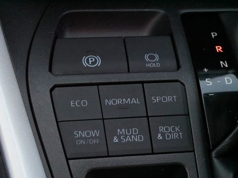 Certified 2025 Toyota RAV4 XLE image 27