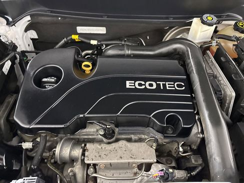 Used 2018 GMC Terrain SLE image 30