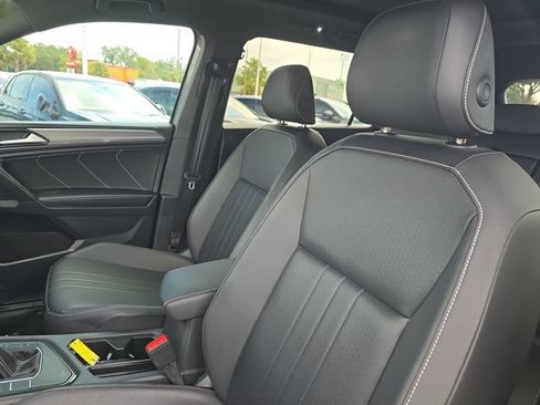Used 2024 Volkswagen Tiguan SE R-Line FWD image 18