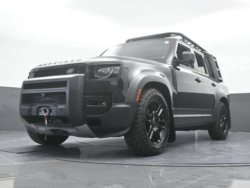 Used 2023 Land Rover Defender 130 SE AWD/4WD image 61