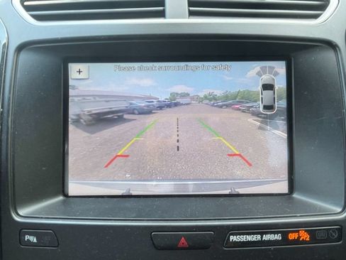 Used 2018 Ford Explorer XLT w/ Equipment Group 202A AWD/4WD image 21