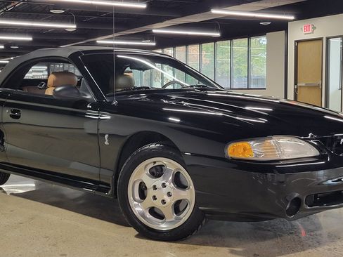 Used 1995 Ford Mustang GT RWD image 39