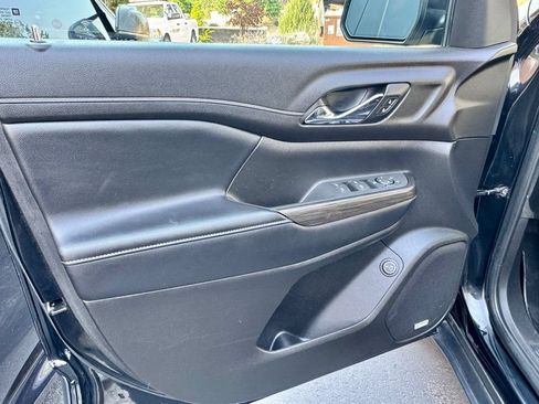 Used 2019 GMC Acadia SLT AWD/4WD image 11
