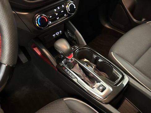 Used 2023 Chevrolet TrailBlazer RS FWD image 19