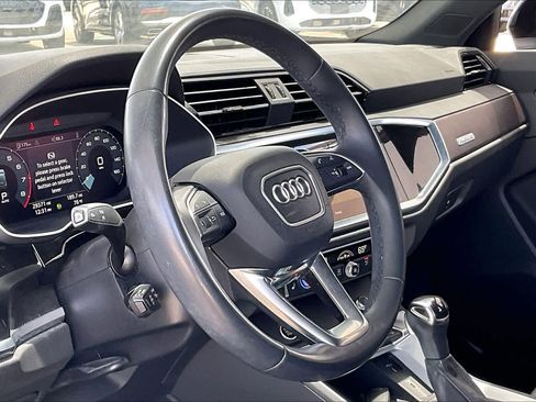 Used 2023 Audi Q3 2.0T Premium Plus w/ Premium Plus Package AWD/4WD image 17