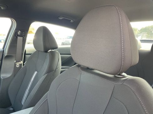 Used 2025 Hyundai Elantra Sport image 22