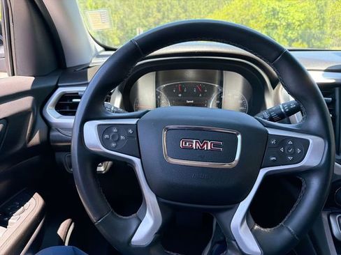 Used 2023 GMC Acadia SLT AWD/4WD image 18