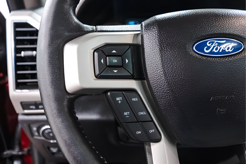 Used 2018 Ford F150 Lariat w/ Equipment Group 502A Luxury AWD/4WD image 6