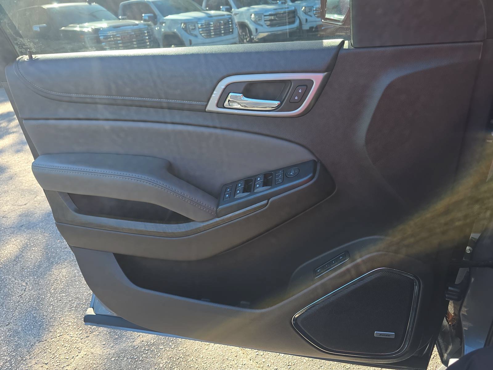 Used 2018 GMC Yukon Denali w/ Open Road Package AWD/4WD image 28