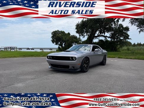 Used 2016 Dodge Challenger R/T Scat Pack RWD image 1