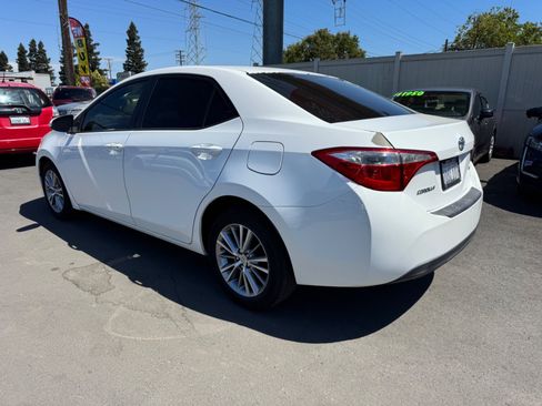Used 2014 Toyota Corolla LE FWD image 2