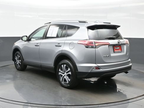 Used 2016 Toyota RAV4 LE AWD/4WD image 4
