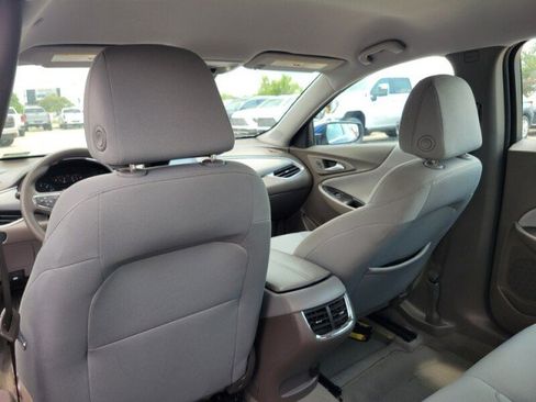 Used 2023 Chevrolet Malibu LT FWD image 25