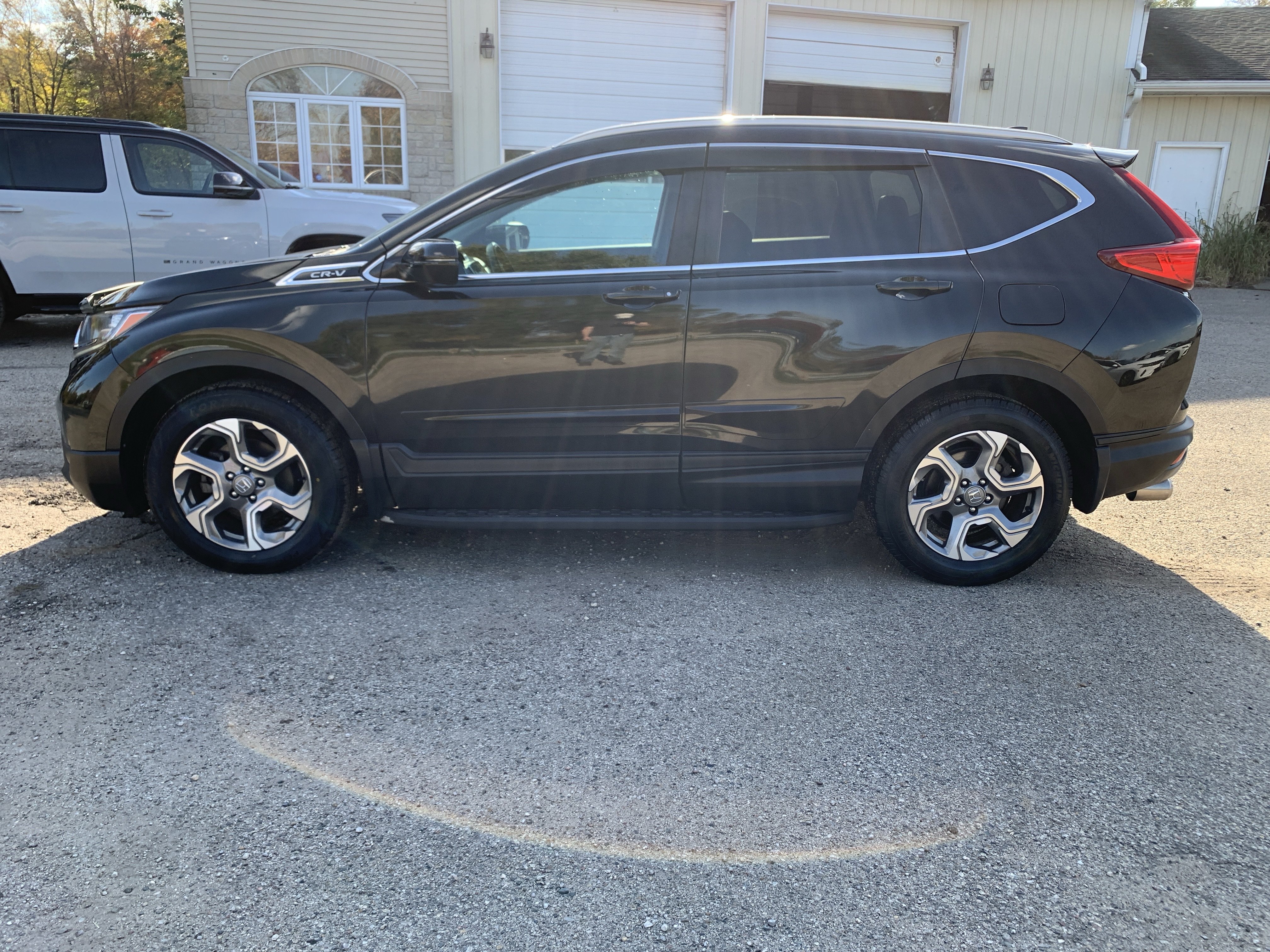 Used 2019 Honda CR-V EX-L image 9