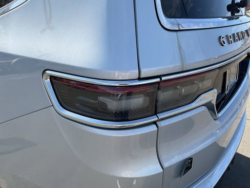 Used 2025 Jeep Grand Wagoneer L Series III image 24