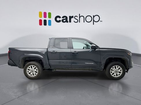 Used 2024 Toyota Tacoma SR5 AWD/4WD image 5