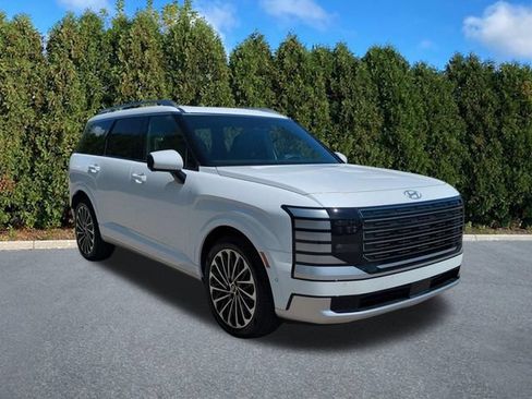 Certified 2026 Hyundai Palisade Calligraphy AWD/4WD image 3