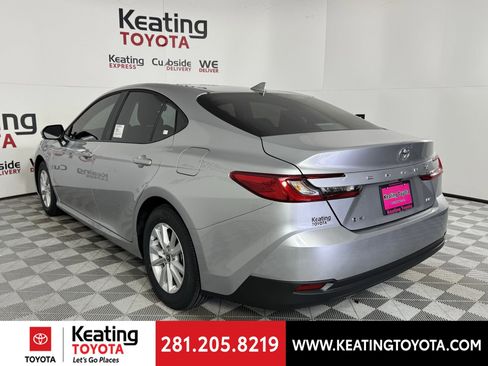 New 2026 Toyota Camry LE image 9